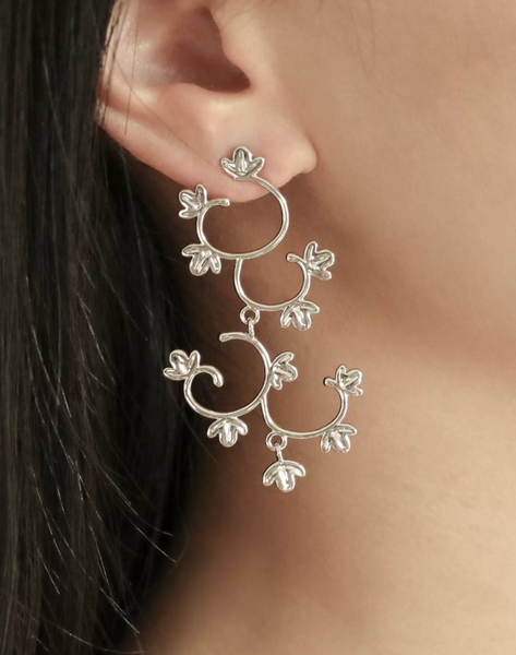 Verdant Vine Filigree Drop Earrings